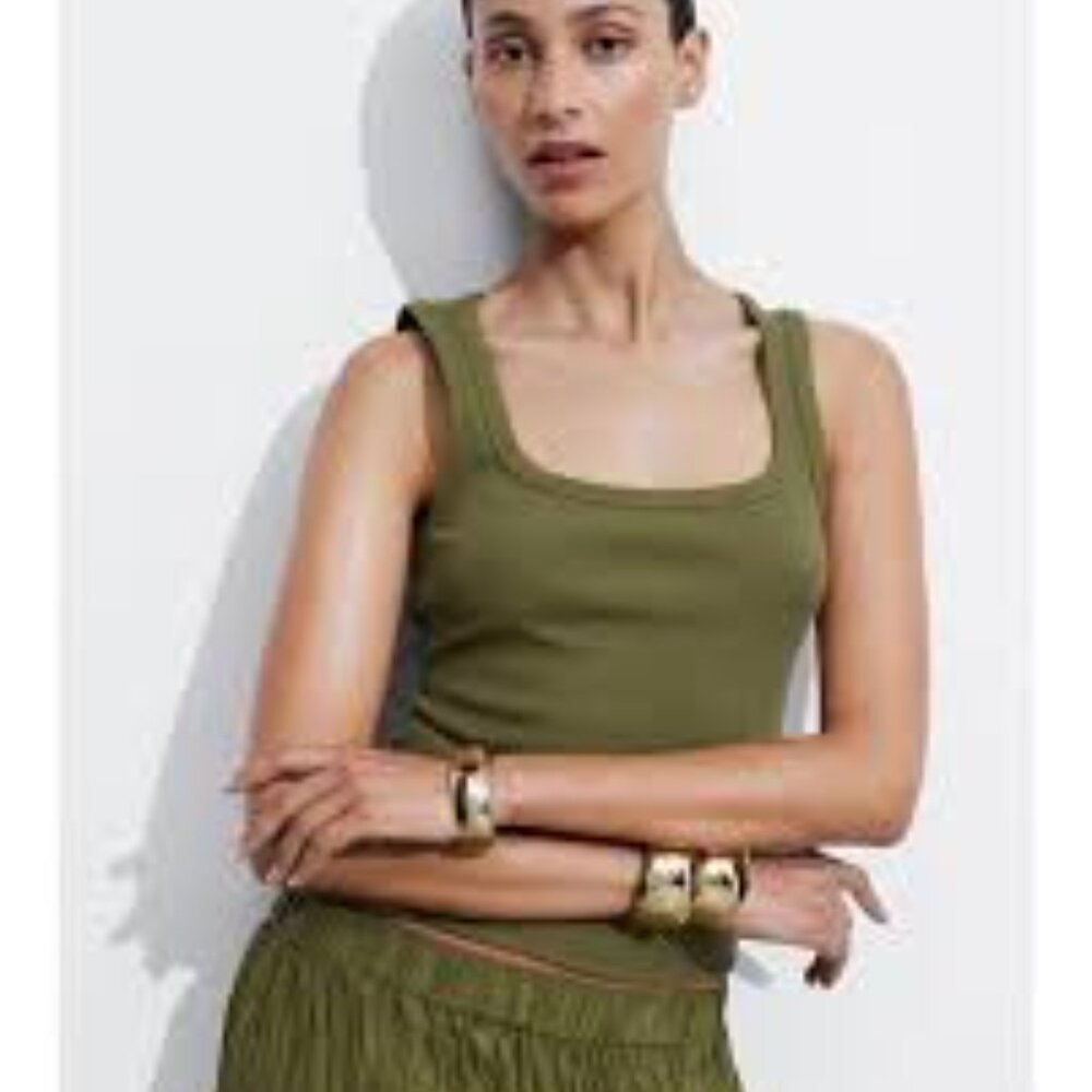 *last day - moving sale* &Other stories olive/khaki tanktop size M